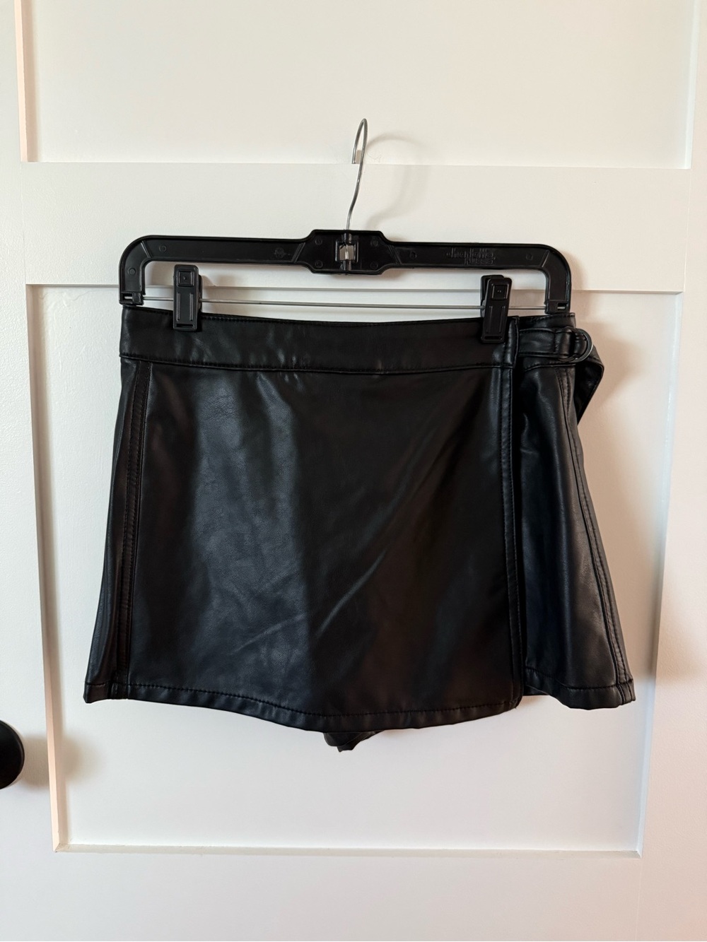 American Eagle Faux Leather Skort - Sleek Mini Skirt Style